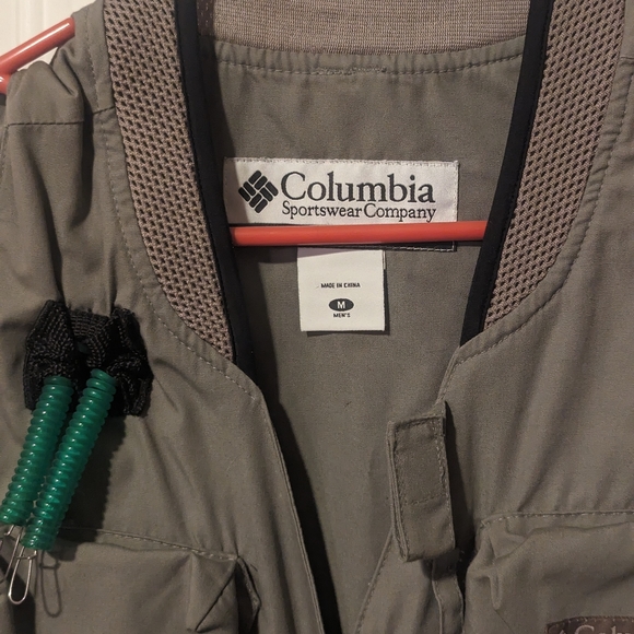 Men's medium LL Bean fishing vest - Picture 3 of 3